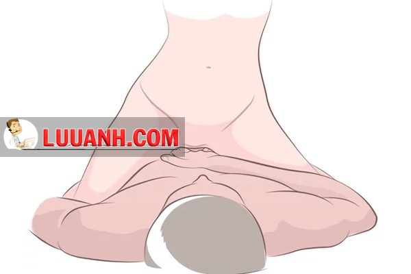 Hột le 13 Chăm sóc cô bé bằng tay