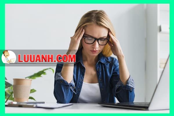 Người bệnh có thể gặp phải một số tác dụng không mong muốn như: mệt mỏi, choáng váng, đau đầu